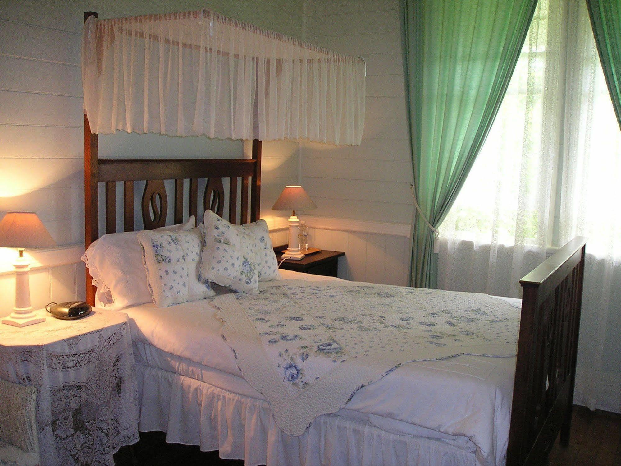 Maleny Lodge Buitenkant foto